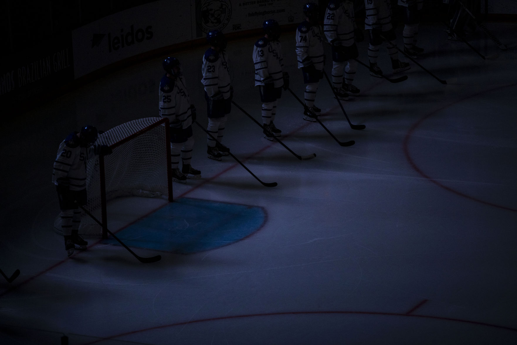 010520-s-airforcehockey 00.jpg